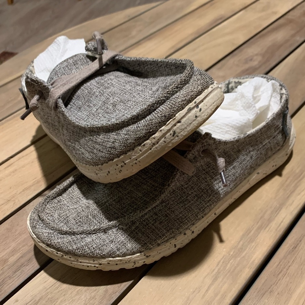 Hey Dude Women's Textured Tan Flats